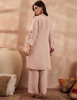 Women peach silk blend embroidered scalloped coord sets 4