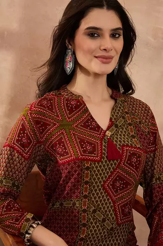 Women red viscose rayon printed straight coord sets