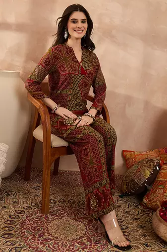 Women red viscose rayon printed straight coord sets