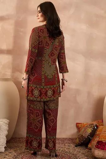 Women red viscose rayon printed straight coord sets
