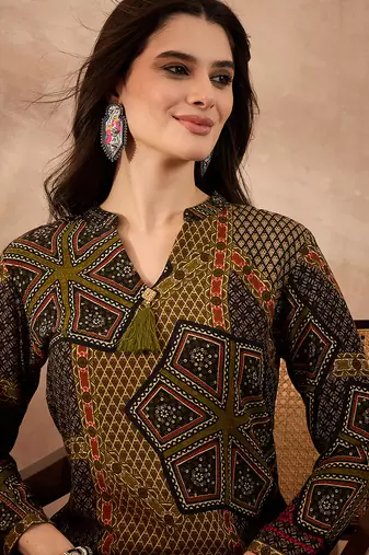 Women green viscose rayon printed straight coord sets