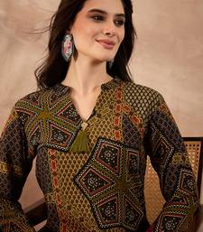 Women green viscose rayon printed straight coord sets