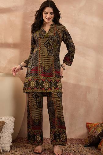 Women green viscose rayon printed straight coord sets