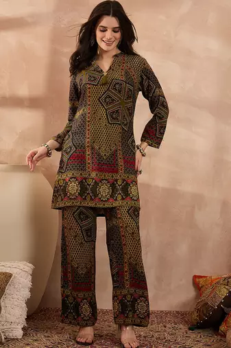 Women green viscose rayon printed straight coord sets