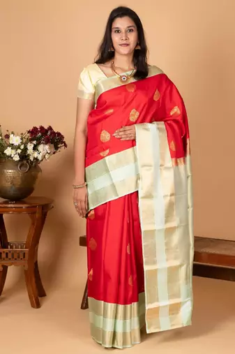 Chilli red and pastel green korvai pure silk saree