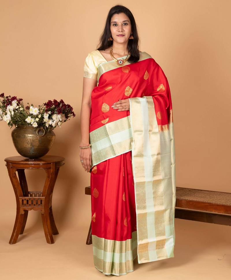 Chilli red and pastel green korvai pure silk saree