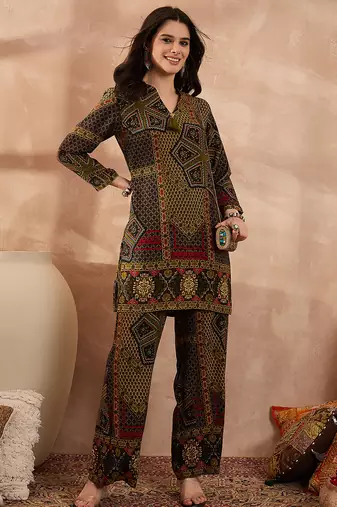 Women green viscose rayon printed straight coord sets