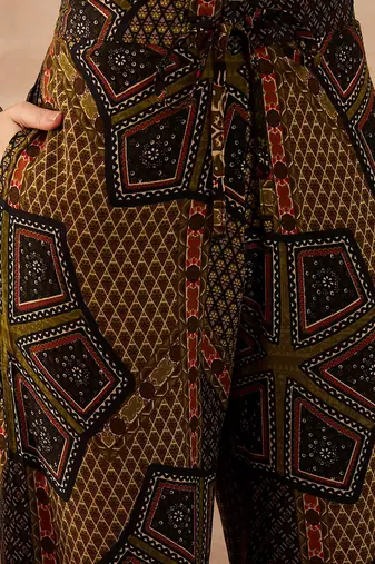 Women green viscose rayon printed straight coord sets