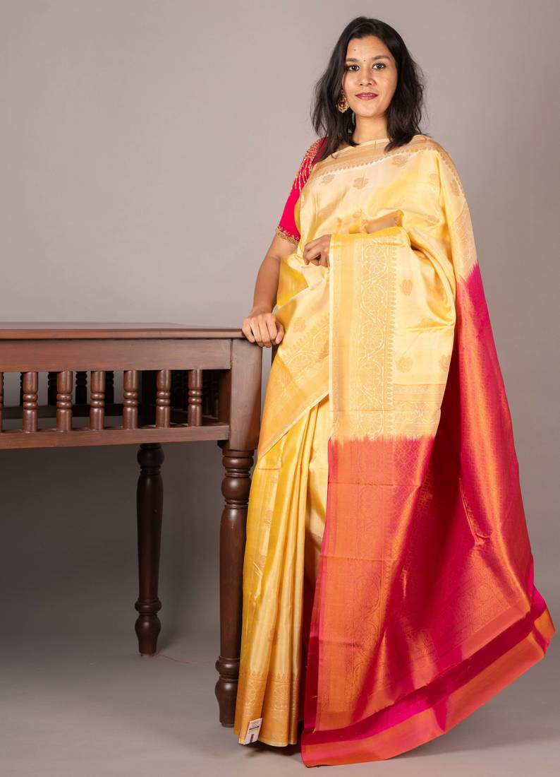 Offwhite magenta pink kanchipuram silk saree