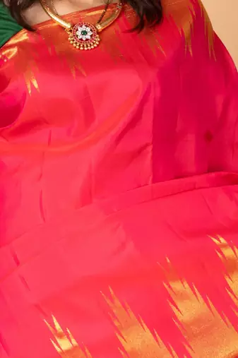 Dual tone pink temple kanchi silk saree with blouse