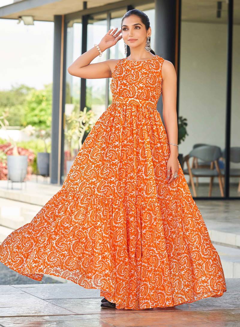 Women orange paisley printed sleeveless round neck maxi dress
