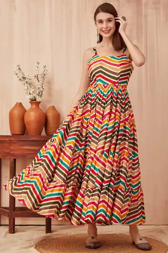 Women multicolour chevron printed spaghetti strap tiered maxi dress