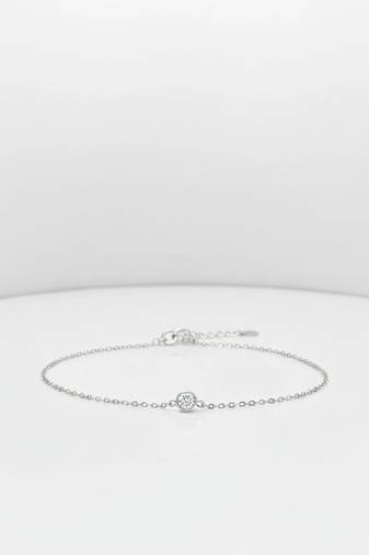 Radiant solitaire bracelet