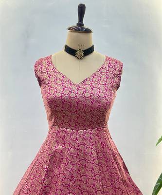 Fuchsia pink banarasi gown set 4