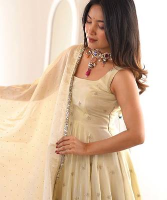 Cream silk-blend festive anarkali set 3