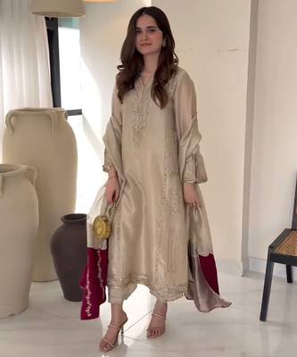 Gold tissue silk kurta set with maroon dupatta 1