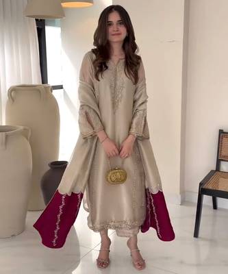 Gold tissue silk kurta set with maroon dupatta 2