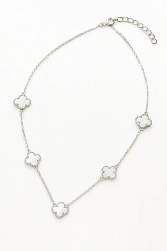 Luna clover necklace