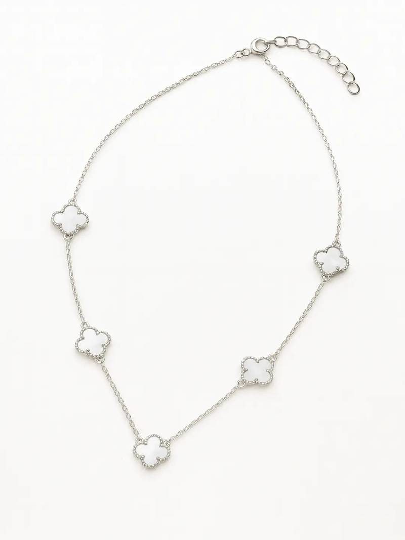 Luna clover necklace