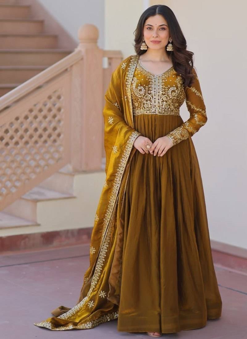 mehendi color fendi kurta with sequins & zari embroidery