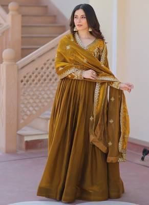 mehendi color fendi kurta with sequins & zari embroidery 3