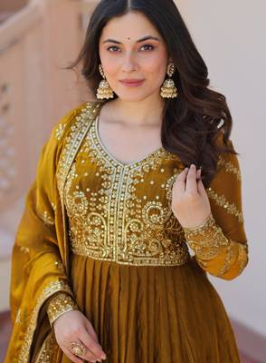 mehendi color fendi kurta with sequins & zari embroidery 4