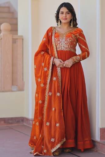 orange fendi kurta set with sequins & zari embroidery