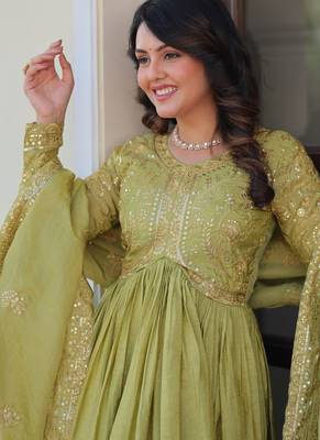 green gold crush anarkali with embroidered dupatta 3