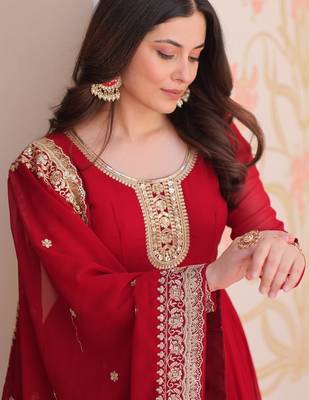 maroon faux blooming anarkali with dupatta 4