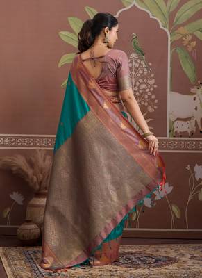 Peacock green tussar silk handloom weaving temple border saree 5