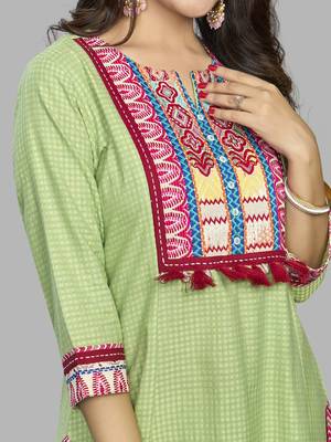  green pure cotton three quarter sleeves long kurta 3