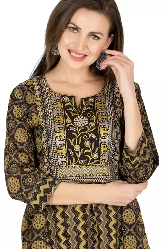  black cotton three quarter sleeves long kurta