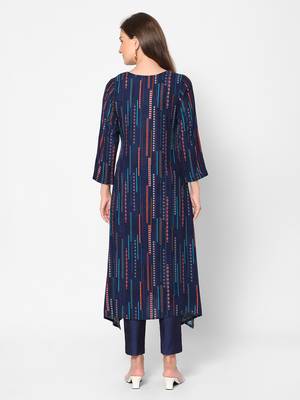  blue viscose three quarter sleeves long kurta 4