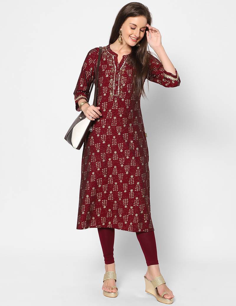 maroon polyester blend three quarter sleeves long kurta