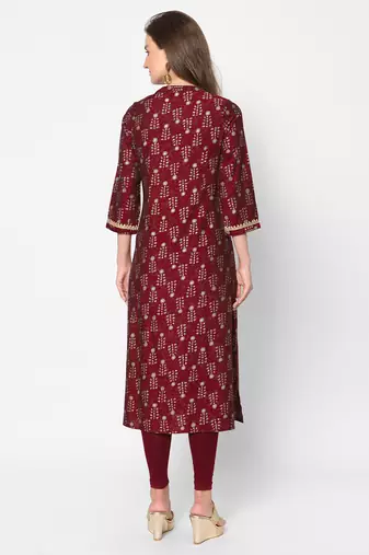  maroon polyester blend three quarter sleeves long kurta