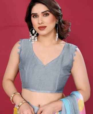 grey chiffon saree with multicolor printed pallu 5