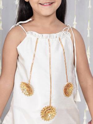 Off-white gotta flower patch silk blend kurti with salwar set for girls 4