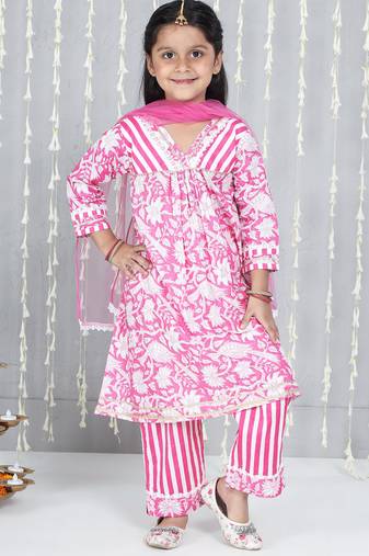 Pink printed cotton kurti plazzo with dupatta set for girls