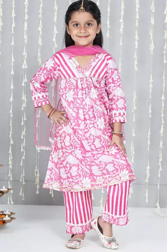 Pink printed cotton kurti plazzo with dupatta set for girls