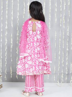 Pink printed cotton kurti plazzo with dupatta set for girls 2