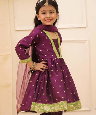 Purple woven taffeta anarkali-pant with dupatta set for girls 3