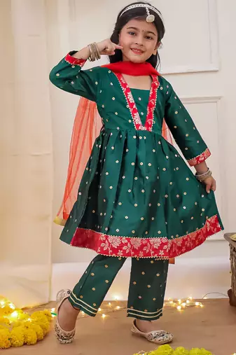 Green woven taffeta anarkali-pant with dupatta set for girls