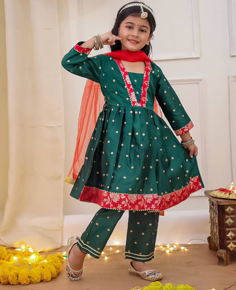 Green woven taffeta anarkali-pant with dupatta set for girls
