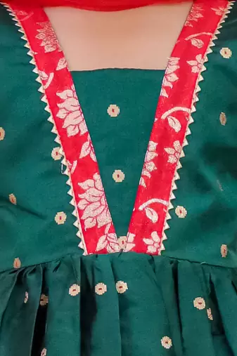 Green woven taffeta anarkali-pant with dupatta set for girls