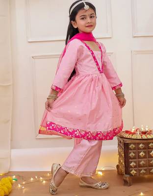 Pink woven taffeta anarkali-pant with dupatta set for girls 3
