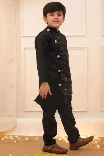 Black embroidered silk blend kurta pyjama set for boy