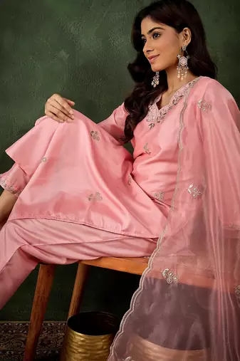 Pink women kurta pant dupatta set