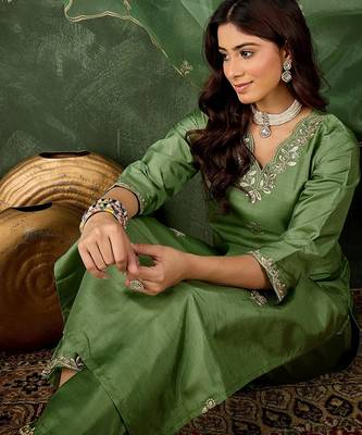Light green women kurta pant dupatta set 3