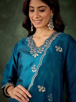 Blue women kurta pant dupatta set 4