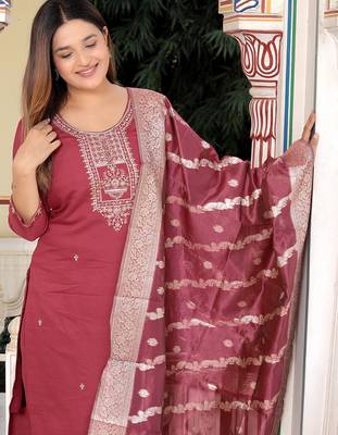 Maroon women kurta pant dupatta set 3